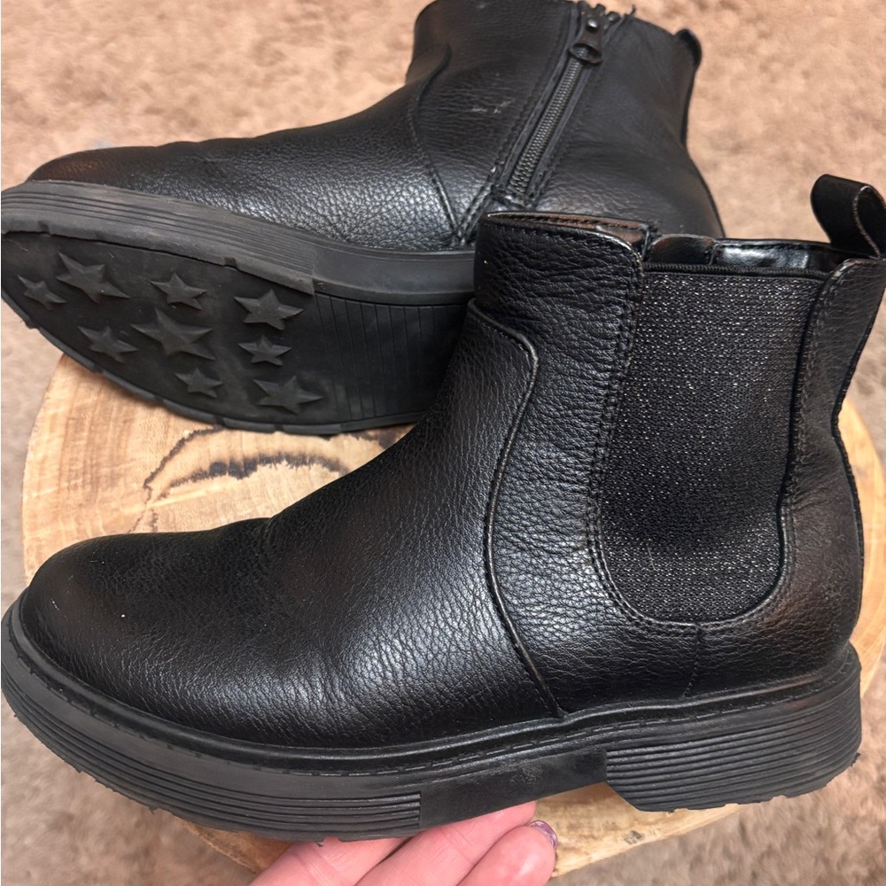 Cat and Jack Black Chelsea Boots
